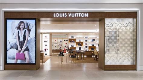 louis vuitton toronto holt renfrew bloor st|louis vuitton robes.